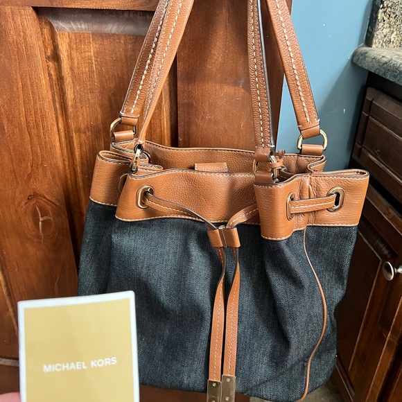 Micheal Kors Marina denim & leather drawstrings tote-like new used once - Picture 1 of 6